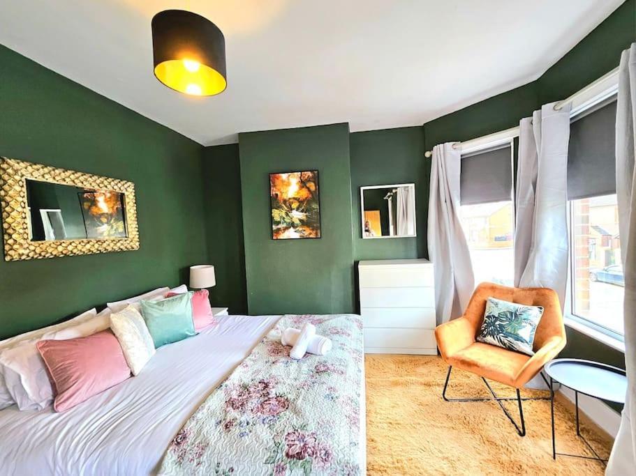Splendid By Sensational Short Lets & Serviced At Manor Street Apartment Belfast