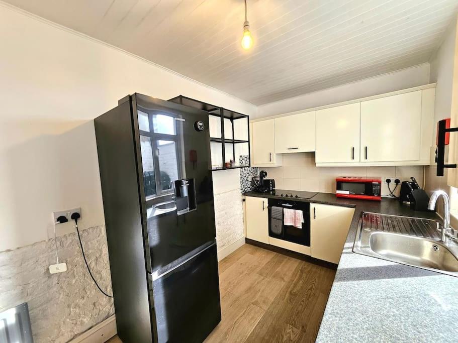 Splendid By Sensational Short Lets & Serviced At Manor Street Apartment *