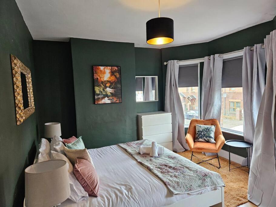 Splendid By Sensational Short Lets & Serviced At Manor Street Apartment