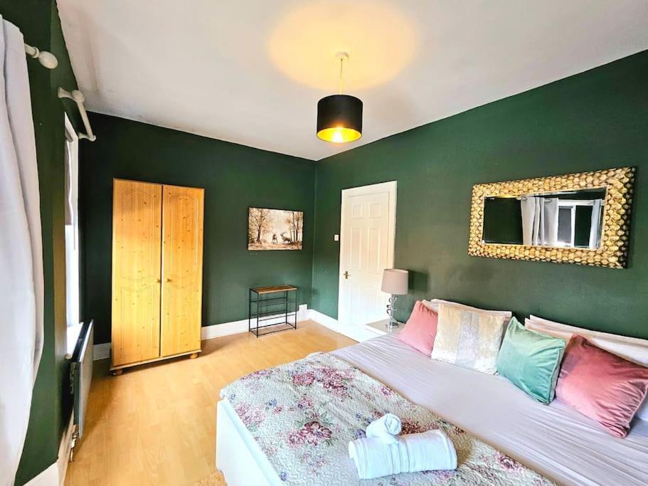 Apartment Splendid By Sensational Short Lets & Serviced At Manor Street *